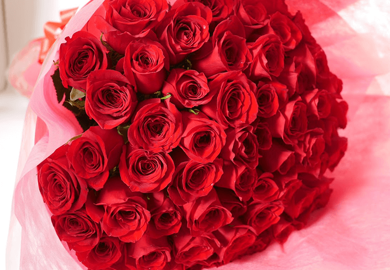 還暦祝いの赤い贈り物としてバラの花束60本をプレゼントしませんか 名前入りプレゼント専門店 お祝いギフト工房